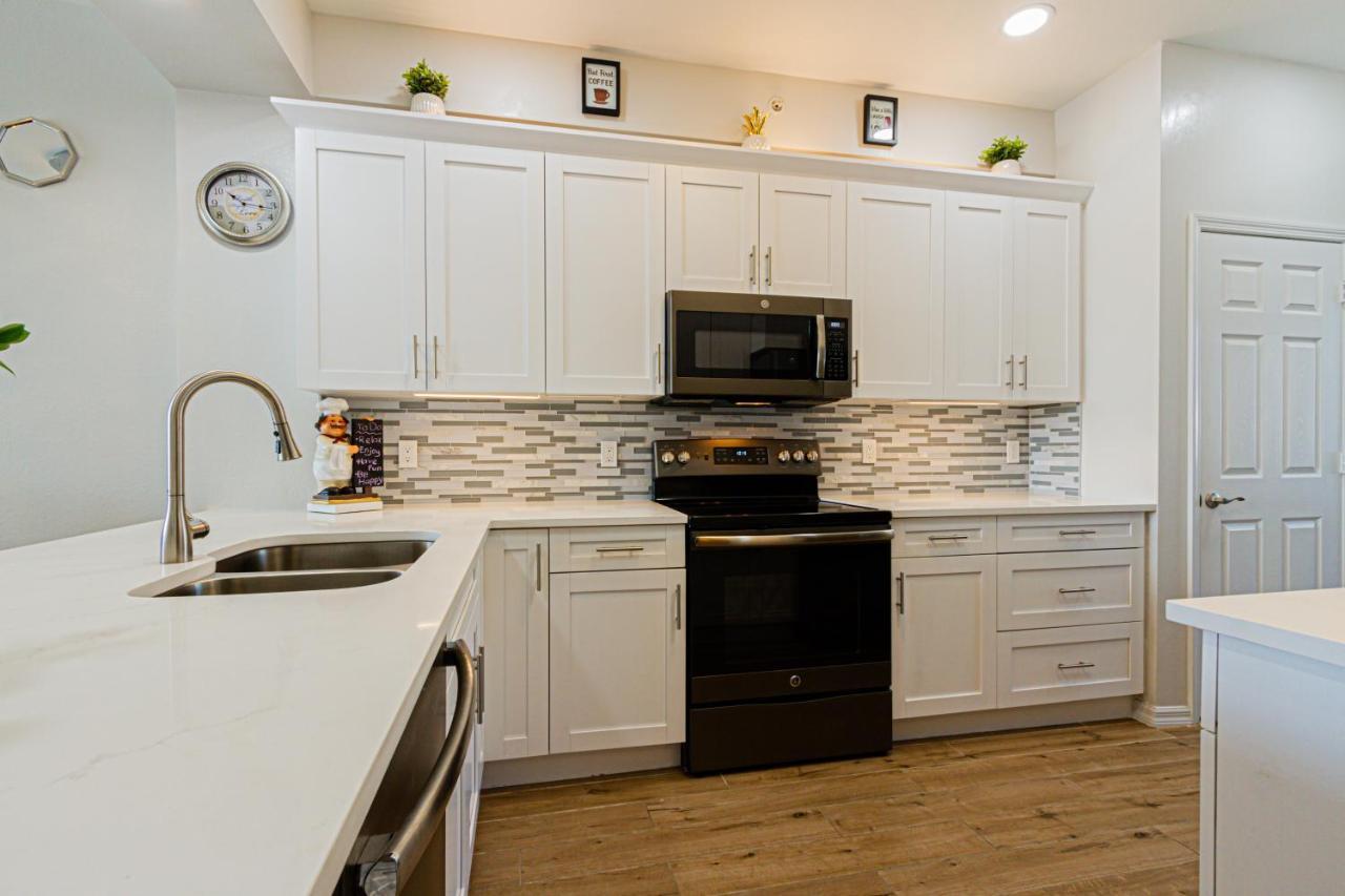 Greenlinks At Lely Luxury Purple Orchid Fully Renovated Modern 1st Floor 3bdr Golf North Naples