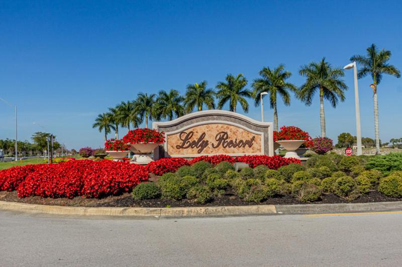 Greenlinks At Lely Luxury Purple Orchid Fully Renovated Modern 1st Floor 3bdr Golf Appartement
